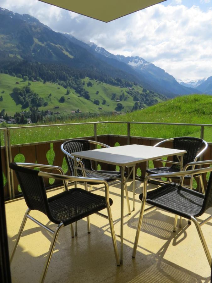 Appartement In Hus Signal Met Prachtig Uitzicht Op De Bergen Klosters Dış mekan fotoğraf