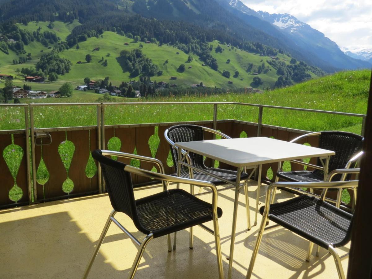 Appartement In Hus Signal Met Prachtig Uitzicht Op De Bergen Klosters Dış mekan fotoğraf