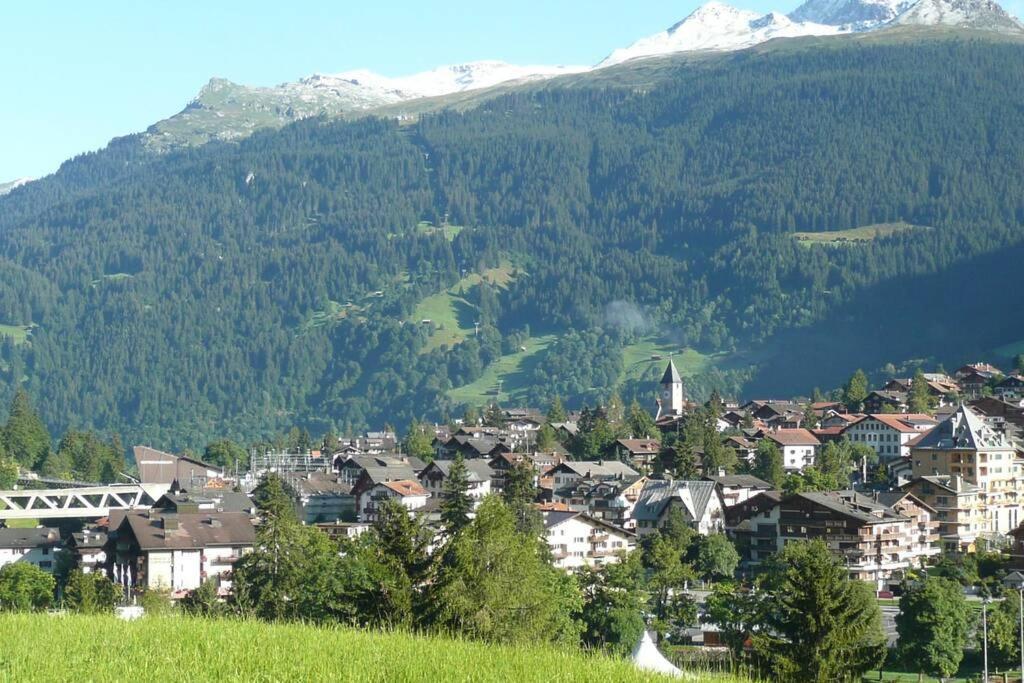 Appartement In Hus Signal Met Prachtig Uitzicht Op De Bergen Klosters Dış mekan fotoğraf