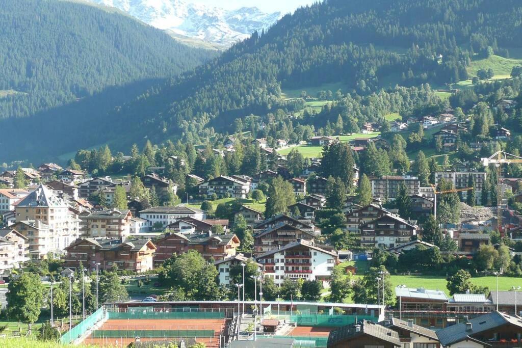 Appartement In Hus Signal Met Prachtig Uitzicht Op De Bergen Klosters Dış mekan fotoğraf