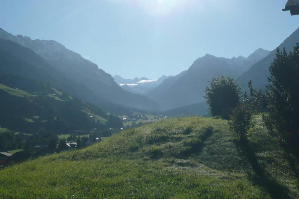 Appartement In Hus Signal Met Prachtig Uitzicht Op De Bergen Klosters Dış mekan fotoğraf