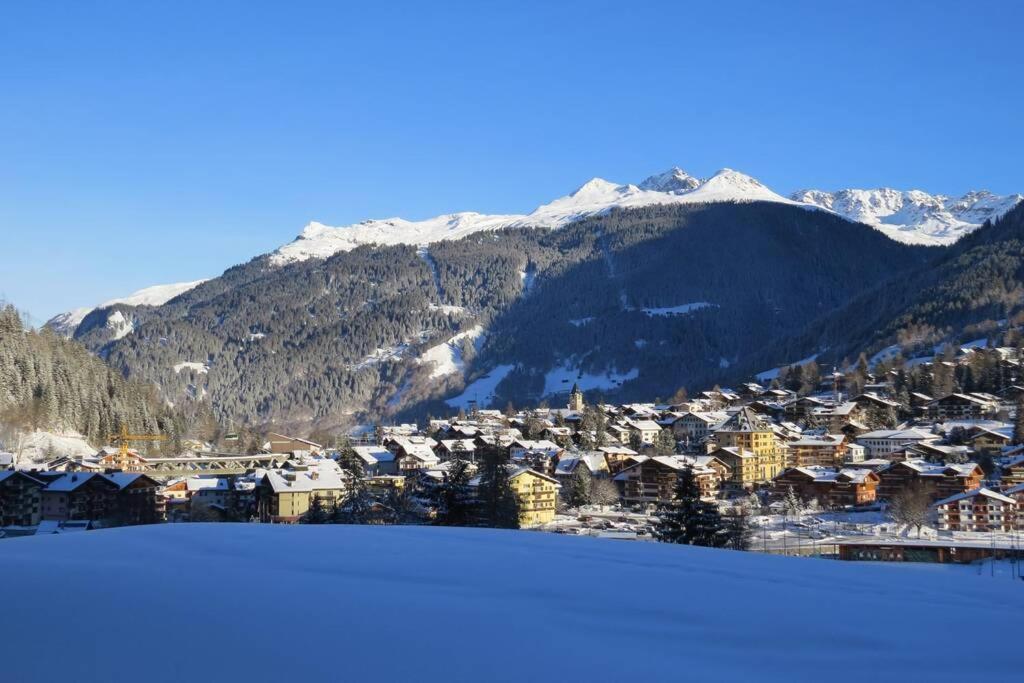 Appartement In Hus Signal Met Prachtig Uitzicht Op De Bergen Klosters Dış mekan fotoğraf